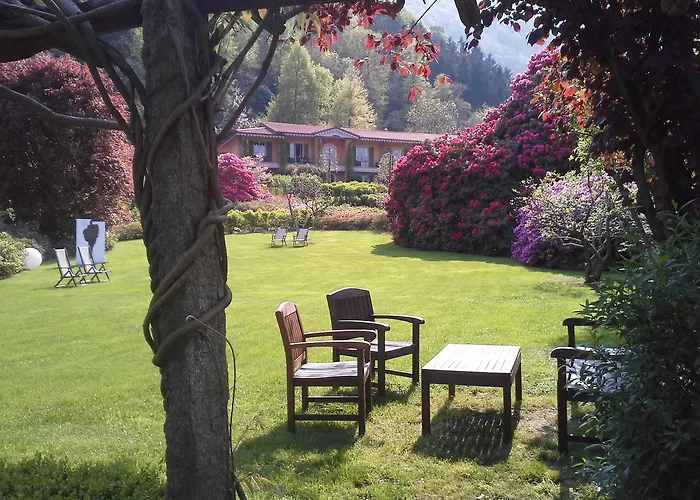 Park Belvedere Отель Каннобио